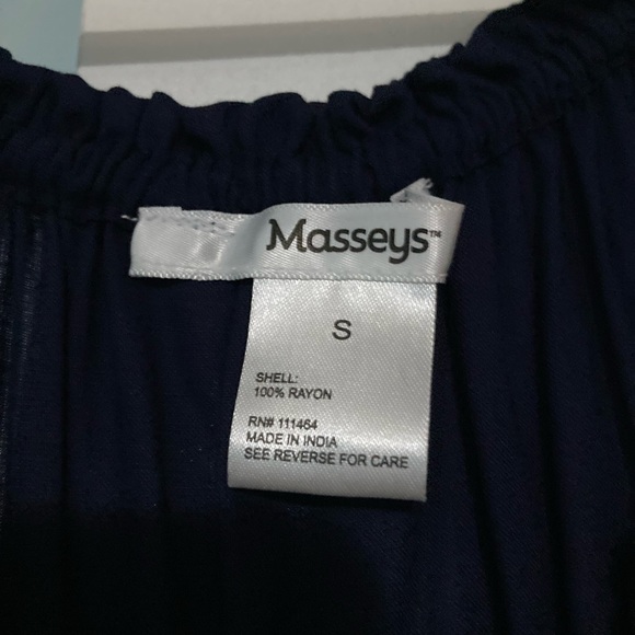 Size small - Picture 4 of 4